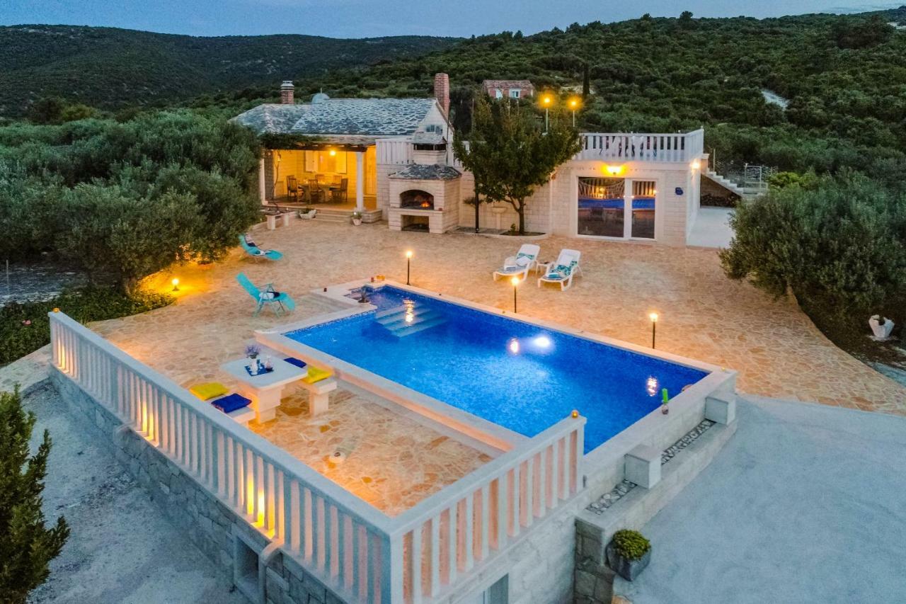 Vila Maslinica Pucisca Esterno foto