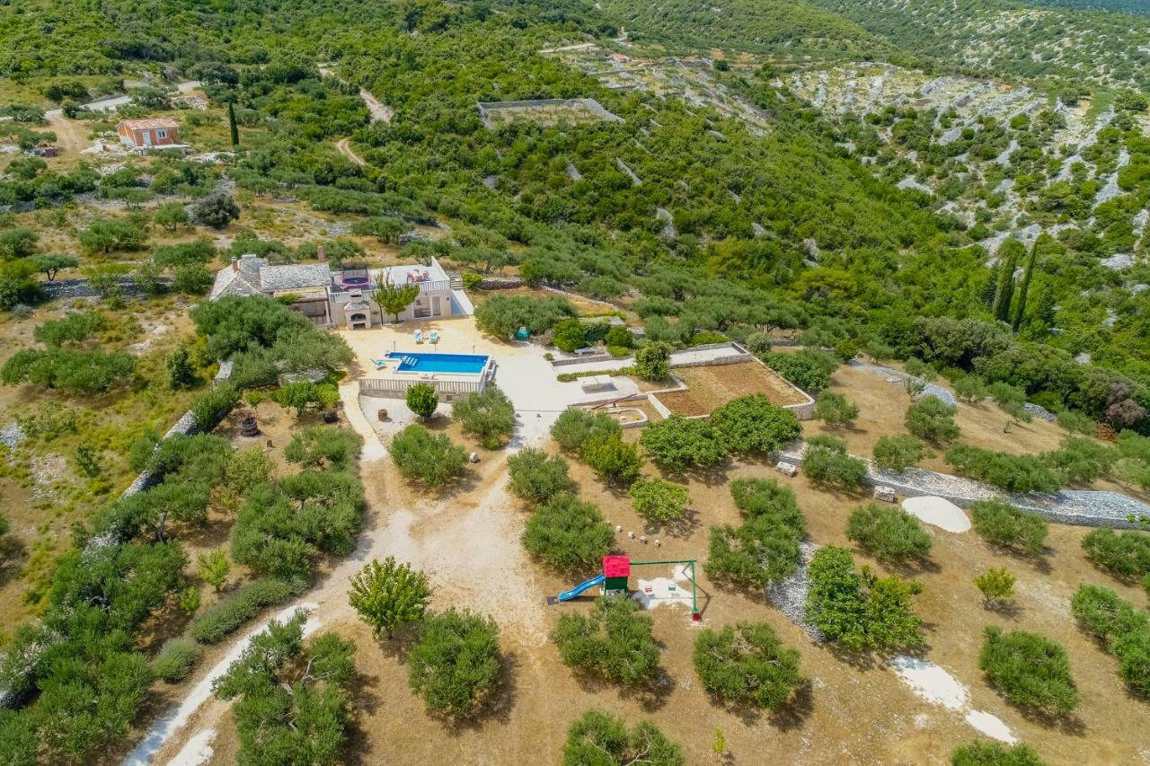 Vila Maslinica Pucisca Esterno foto